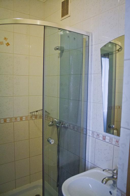 Motel İvano-Frankivsk Oda fotoğraf